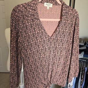 Kim & Cami Medium Pink Geometric Blouse